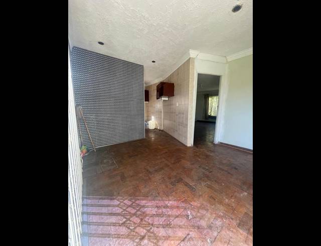 3 BEDROOM HOUSE FOR SALE IN NEWLANDS EAST